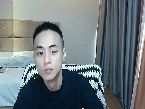 Snapshot of davidboys chatting on April 1, 3:07 am davidboys online show from April 1, 3:07 am