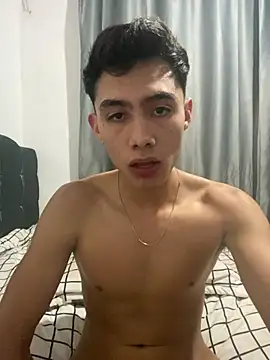 Snapshot of jmaxter chatting on April 13, 5:13 am jmaxter online show from April 13, 5:13 am