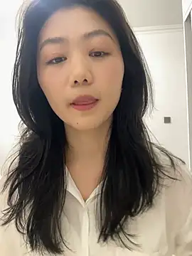 Snapshot of Shanshan_1267 chatting on April 16, 4:24 am Shanshan 1267 online show from April 16, 4:24 am