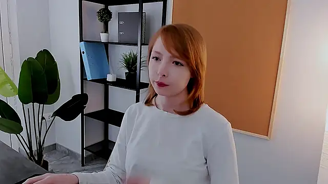 CherryCrushLove online show from April 10, 5:56 am