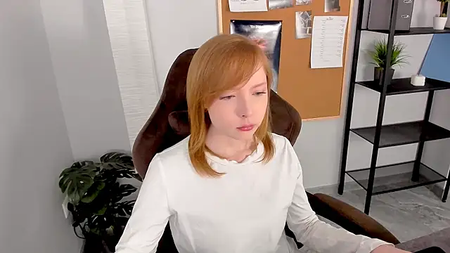 CherryCrushLove online show from April 30, 5:58 am