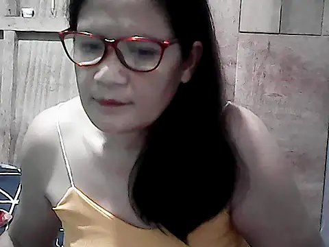 Snapshot of PinayZaira chatting on May 1, 7:07 pm PinayZaira online show from May 1, 7:07 pm