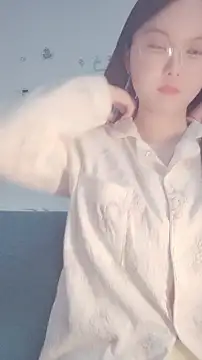 Snapshot of yehua001 chatting on April 8, 3:17 am yehua001 online show from April 8, 3:17 am