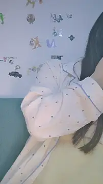 Snapshot of yehua001 chatting on April 14, 2:17 am yehua001 online show from April 14, 2:17 am