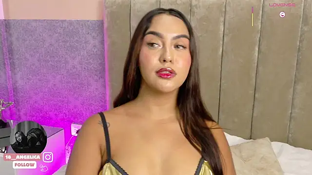 Snapshot of angelicaa_garcia chatting on April 1, 1:41 pm angelicaa garcia online show from April 1, 1:41 pm