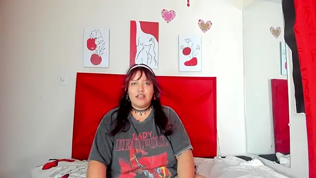 AleSweet 1 online show from April 18, 1:26 pm
