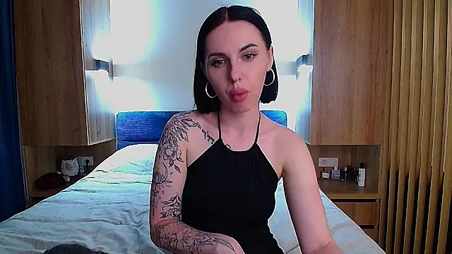Snapshot of Sour_Berry_ chatting on May 14, 4:25 pm Sour Berry online show from May 14, 4:25 pm