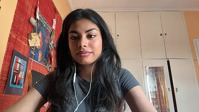 Snapshot of JenniRoutt chatting on April 4, 2:14 pm JenniRoutt online show from April 4, 2:14 pm