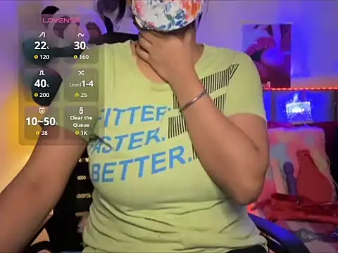Snapshot of dilsheen_kaur_live chatting on May 8, 7:25 am dilsheen kaur live online show from May 8, 7:25 am
