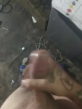 Snapshot of Rockstar842141 chatting on April 27, 1:42 pm Rockstar842141 online show from April 27, 1:42 pm
