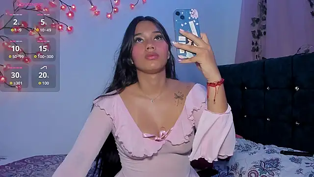 Snapshot of liaa_swan chatting on June 24, 11:37 pm liaa swan online show from June 24, 11:37 pm