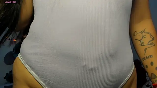 Snapshot of liaa_swan chatting on June 29, 1:23 am liaa swan online show from June 29, 1:23 am