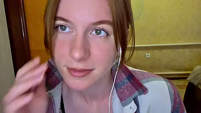 DonnaKuc online show from May 10, 6:07 am