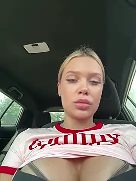 Girl-Mia online show from May 15, 4:52 am