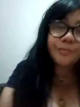 gatadeoculos online show from April 10, 6:40 am