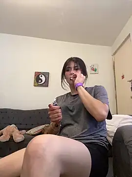 Nathadleche online show from April 8, 6:30 pm