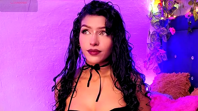 Snapshot of Alisse_Storm chatting on May 14, 3:46 am Alisse Storm online show from May 14, 3:46 am