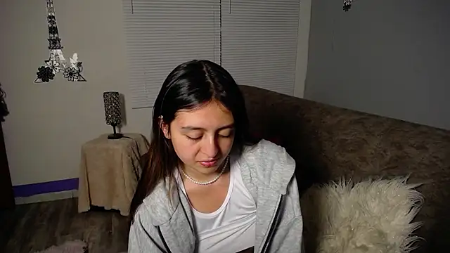 Snapshot of Lala_fluffy chatting on May 15, 7:54 pm Lala fluffy online show from May 15, 7:54 pm