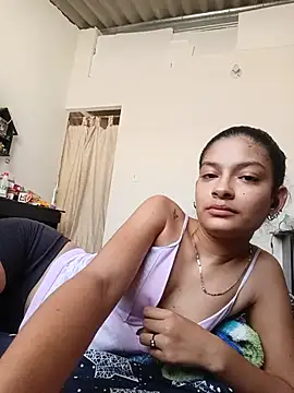 Snapshot of Lyra_Siren chatting on June 12, 7:57 pm Lyra Siren online show from June 12, 7:57 pm