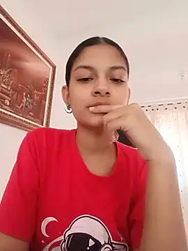 Snapshot of Lyra_Siren chatting on July 25, 10:29 pm Lyra Siren online show from July 25, 10:29 pm