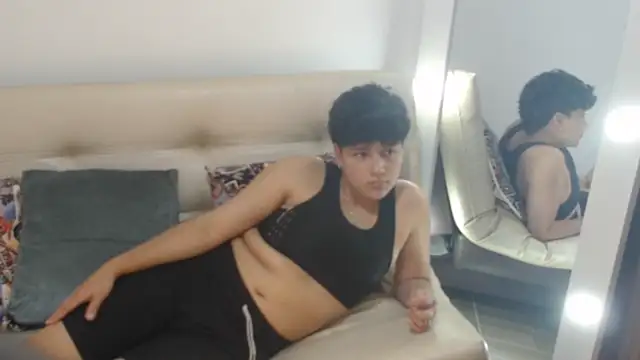 BlakeTaylor21 online show from April 14, 6:14 pm