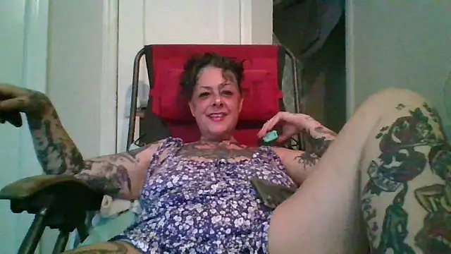 Snapshot of Kitty_bang chatting on July 15, 10:26 pm Kitty bang online show from July 15, 10:26 pm