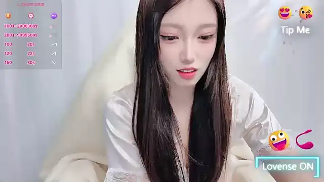 Snapshot of luckyuyu66 chatting on April 7, 1:22 pm luckyuyu66 online show from April 7, 1:22 pm