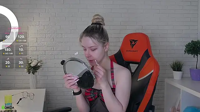 AmmyShaw online show from April 4, 4:33 am