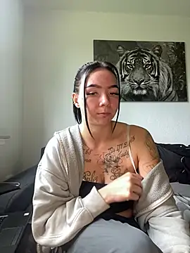 zoeelinks online show from April 17, 9:45 am