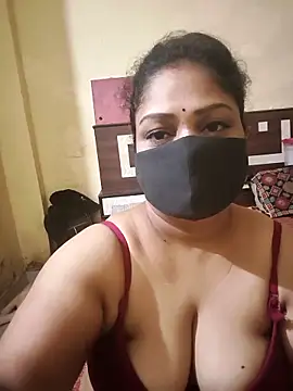 Snapshot of SluttySonam chatting on May 8, 5:57 am SluttySonam online show from May 8, 5:57 am