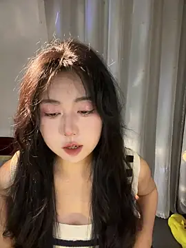 Snapshot of ooooBaby129 chatting on April 2, 1:31 pm ooooBaby129 online show from April 2, 1:31 pm