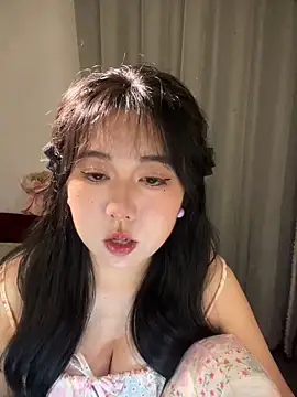 Snapshot of ooooBaby129 chatting on April 11, 2:10 pm ooooBaby129 online show from April 11, 2:10 pm