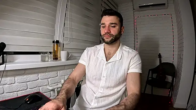 Snapshot of DaddySlava chatting on April 14, 7:09 pm DaddySlava online show from April 14, 7:09 pm