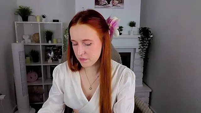 EvaBellea online show from April 21, 12:55 pm