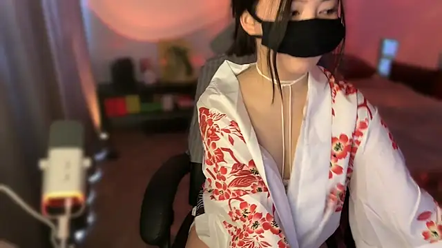 Snapshot of rin_night chatting on April 11, 11:03 am rin night online show from April 11, 11:03 am