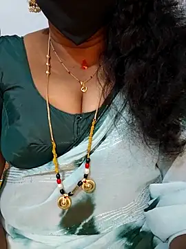 Snapshot of Priya_smiley chatting on April 8, 12:49 pm Priya smiley online show from April 8, 12:49 pm