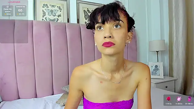 Snapshot of Alexa_fox669 chatting on May 23, 1:37 pm Alexa fox669 online show from May 23, 1:37 pm