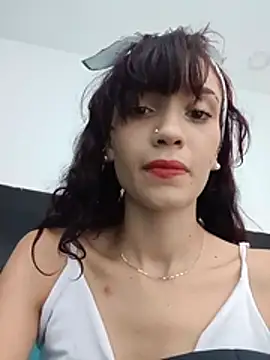 Snapshot of Alexa_fox669 chatting on June 17, 2:07 pm Alexa fox669 online show from June 17, 2:07 pm