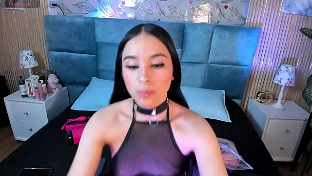 Delphine doll online show from July 19, 12:20 pm