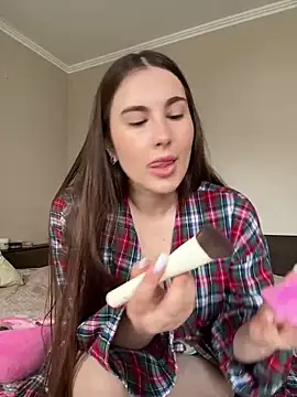 Lindasix online show from May 20, 8:09 am