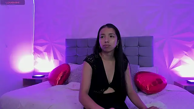 Snapshot of valen_Cg chatting on April 7, 1:00 pm valen Cg online show from April 7, 1:00 pm