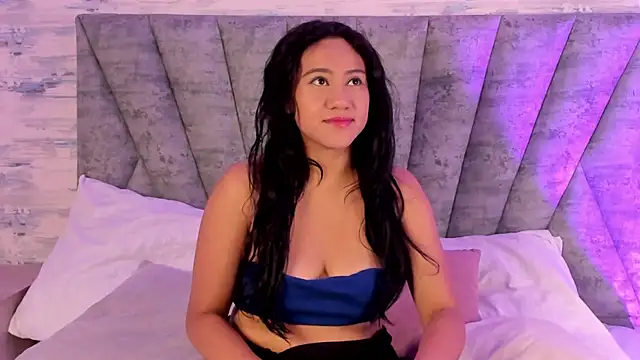 Snapshot of Shashadeluxe chatting on May 2, 12:32 pm Shashadeluxe online show from May 2, 12:32 pm