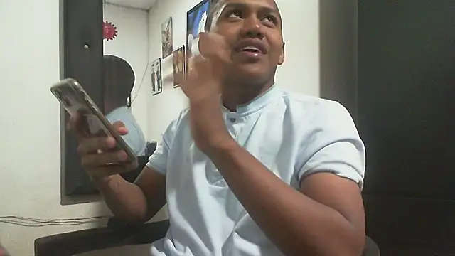 ChocolaticoBoy online show from April 4, 11:24 pm