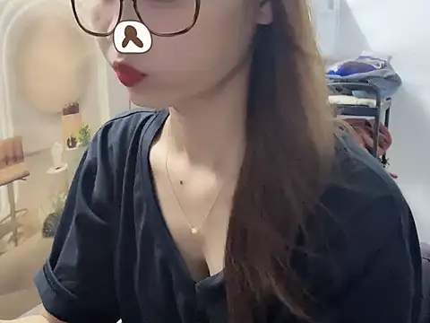 Snapshot of ___Nami___ chatting on April 13, 12:54 pm Nami online show from April 13, 12:54 pm