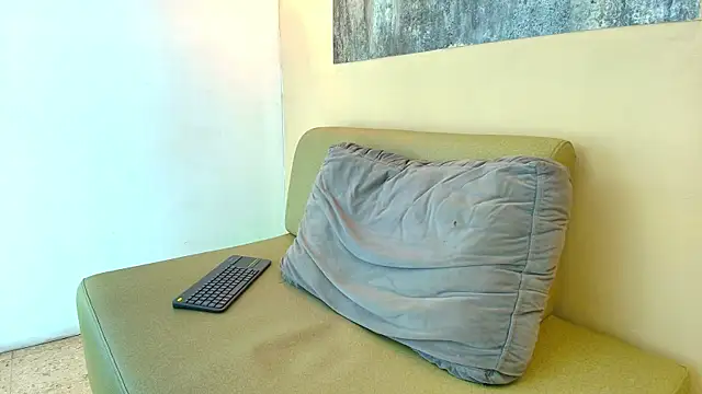 Snapshot of TROY_KIRK chatting on April 8, 3:50 am TROY KIRK online show from April 8, 3:50 am