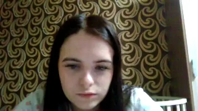 Snapshot of KikiAmino chatting on June 8, 5:08 am KikiAmino online show from June 8, 5:08 am