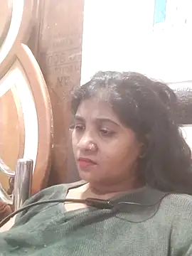 Snapshot of JiyaQueen26 chatting on April 4, 9:07 am JiyaQueen26 online show from April 4, 9:07 am