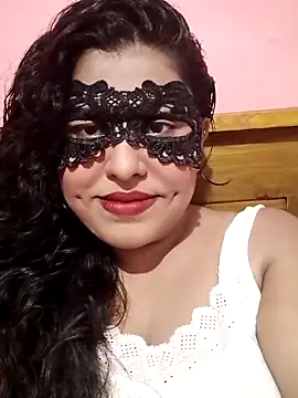 Snapshot of Maskedcurves chatting on April 8, 5:18 am Maskedcurves online show from April 8, 5:18 am