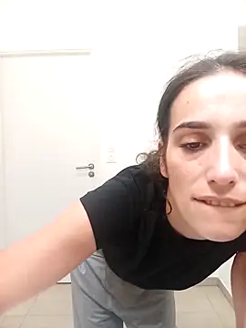 Lolaa92i online show from April 11, 12:59 am