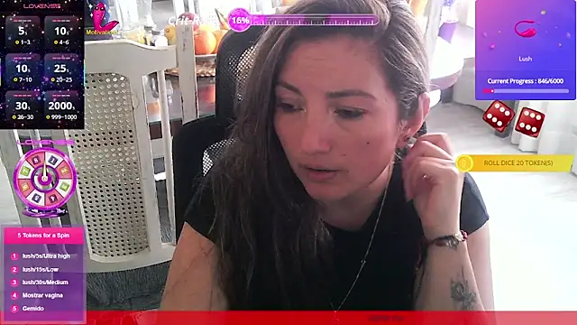 Snapshot of RoossTattoo chatting on May 11, 1:17 pm RoossTattoo online show from May 11, 1:17 pm